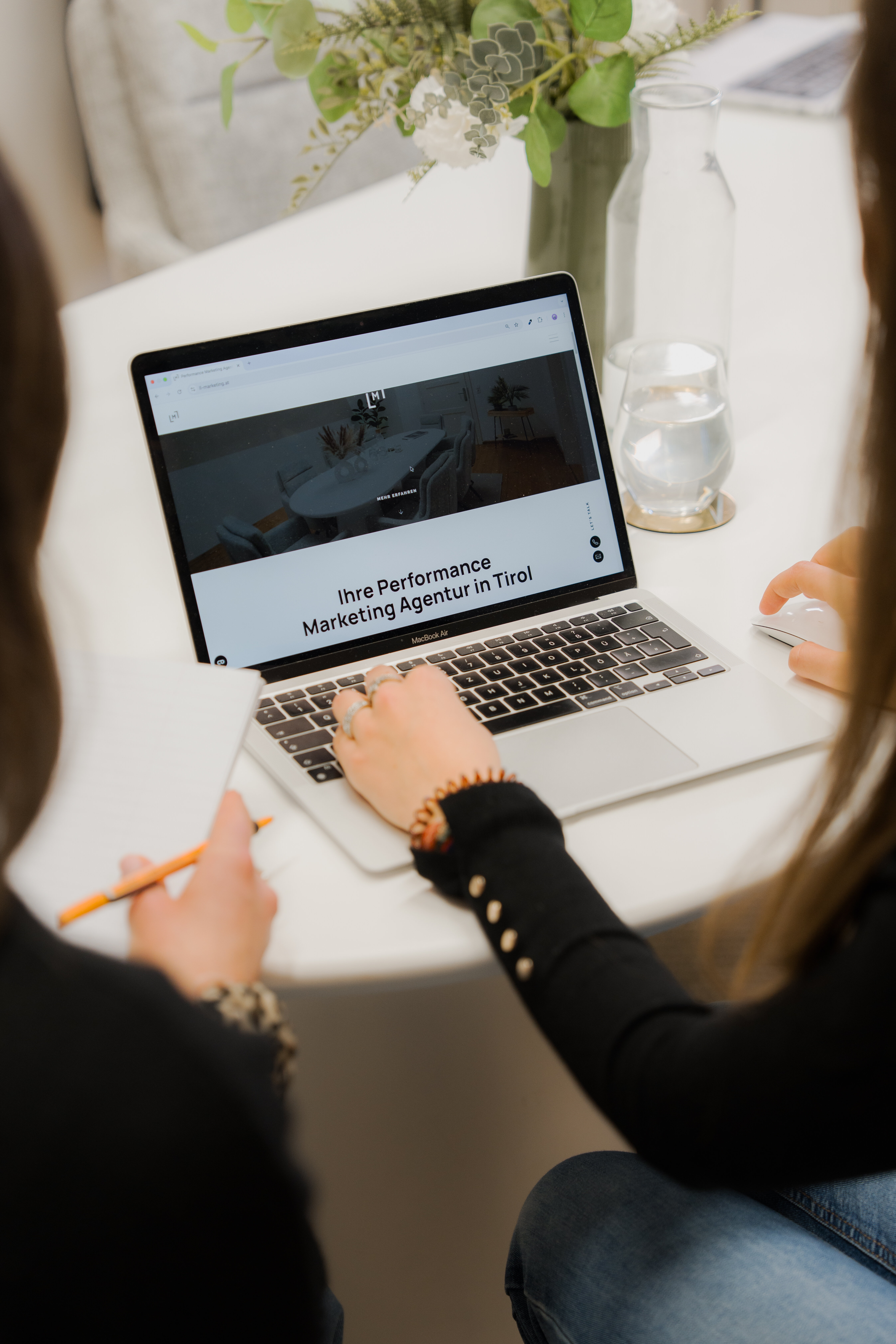 Desktop Performance Marketing in Tirol LL-Marketing | © bridgeagency Janine Brugger